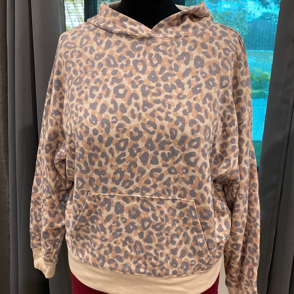 VICTORIA’S SECRET PINK Women’s Neutral Leopard Pullover Hoodie